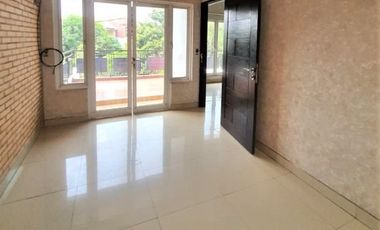 Rumah Hadap Taman Cluster Duta Bumi Harapan Indah Bekasi
