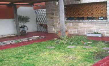 Casa de 3 amb. sobre lote propio.