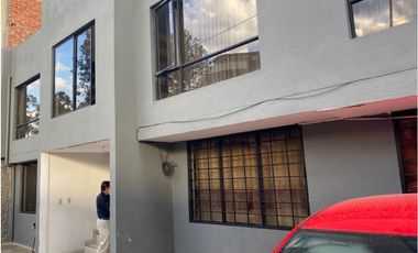 Casa en venta de 4 departamentos en el batan feria libre