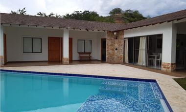 FINCA EN PARCELACION ENTRE SAN JERONIMO Y SANTA FE DE ANTIOQUIA