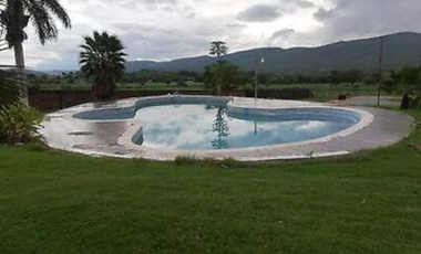 YAUTEPEC HERMOSO Y PLANO RANCHO CON CABALLERIZAS LAGO ALBERCA JACUZZI TENIS 6 HABITACIONES