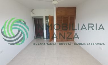 casa en arriendo en pueblo nuevo. Cod A17010