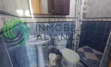 casa en arriendo en pueblo nuevo. Cod A17010