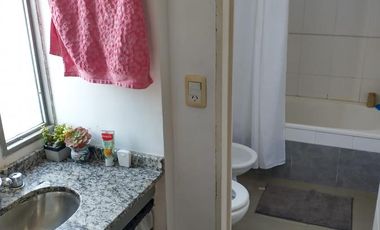 Venta Dpto 2 dorm. Balcón. Frente. Con escritura. Nueva Córdoba