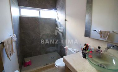 SAN LORENZO RESIDENCIAL: Impresionante casa de lujo, moderna e iluminada.