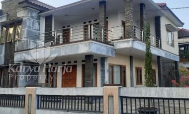 Dijual Villa Tawangmangu Karanganyar