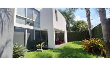 VENDO HERMOSA CASA EN PORTICO DEL RIO VIA A SAMBORONDON