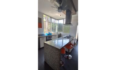 VENDO HERMOSA CASA EN PORTICO DEL RIO VIA A SAMBORONDON