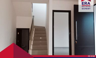 Disewakan Rumah Cantk Siap Huni Cluster Shinano @ Jakarta Garden City
