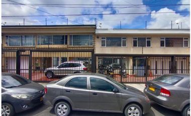 Bogota vendo dos casas adaptadas para oficinas  castellana 750  mts