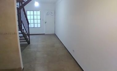 DUPLEX 2 AMBIENTES CON PATIO