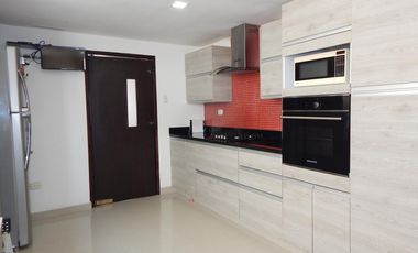 apartamento en venta en altos de riomar. Cod V80713