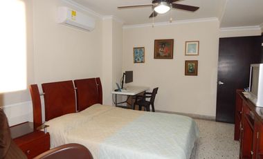 apartamento en venta en altos de riomar. Cod V80713