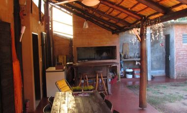GUIDEK - STASIUK PROPIEDADES VENDE CASA TRES DORMITORIOS BARRIO SCHUSTER