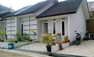 RUMAH DI JUAL KOTA BANDUNG CIMAHI INDENT DI BAWAH 400 JUTAAN