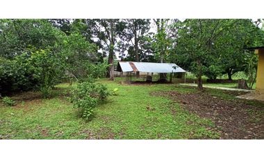 SE VENDE CASA DE CAMPO EN VIA PRINCIPAL >>LA MESA<<