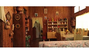 SE VENDE CASA DE CAMPO EN VIA PRINCIPAL >>LA MESA<<