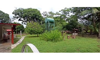 SE VENDE CASA DE CAMPO EN VIA PRINCIPAL >>LA MESA<<