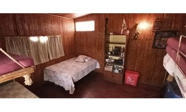 SE VENDE CASA DE CAMPO EN VIA PRINCIPAL >>LA MESA<<