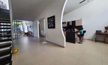 casa en venta en quinta oriental. Cod V2077