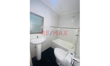 Alquilo Lindo Depa En Comas Frente A Parque Enrrejado