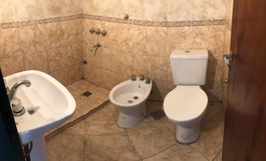 LOTE CON 3 DUPLEX A METROS DE LA PLAZA
