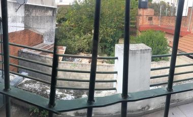 LOTE CON 3 DUPLEX A METROS DE LA PLAZA