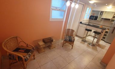 Alquiler temporada tres AMBIENTES a 50 mts. de Plaza Colón