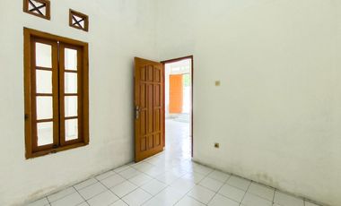Rumah Tanah Luas 13 Menit ke Stasiun Lemah Abang Bebas Banjir J-45564