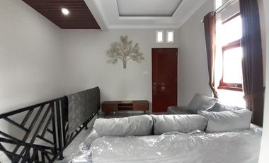 RUMAH BARU DI JALAN GEDONGKUNING BANGUNTAPAN DEKAT PUSAT KOTA YOGYAKARTA