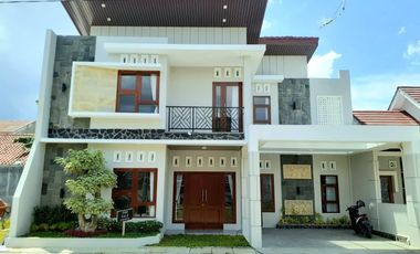 RUMAH BARU DI JALAN GEDONGKUNING BANGUNTAPAN DEKAT PUSAT KOTA YOGYAKARTA