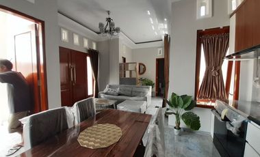 RUMAH BARU DI JALAN GEDONGKUNING BANGUNTAPAN DEKAT PUSAT KOTA YOGYAKARTA