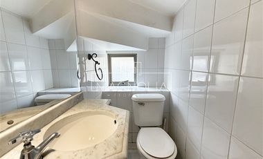 Casa en arriendo de 5 dorm. en La Reina