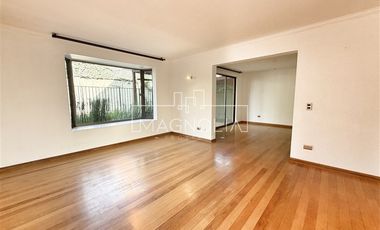 Casa en arriendo de 5 dorm. en La Reina