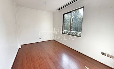 Casa en arriendo de 5 dorm. en La Reina