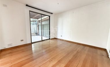 Casa en arriendo de 5 dorm. en La Reina
