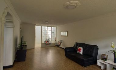 VENTA DE CASA DIAMANTE II BUCARAMANGA. Cod V9434