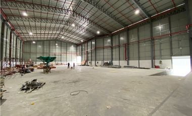 Vía Daule se alquila bodegas 14800 m2 ideal para farmaceuticas