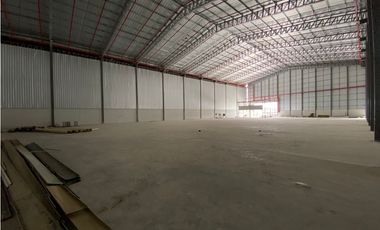 Vía Daule se alquila bodegas 14800 m2 ideal para farmaceuticas