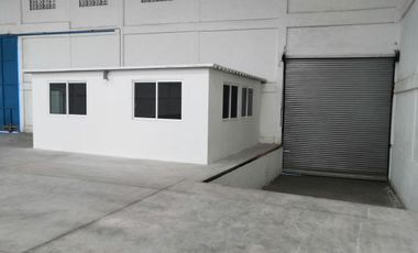 Bodega de 1,300 m² con andén y oficina en parque industrial Bruno Pagliai