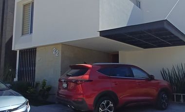 SEMINUEVA/MODERNA CASA C/1REC.Y 1BAÑO EN P.BAJA$6M