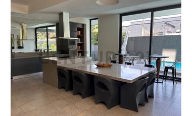 Departamento en Venta con jardin, 1D/2B, Vitacura