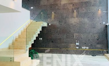 Se vende casa con 3 habitaciones en planta baja- Zona Monte Magno