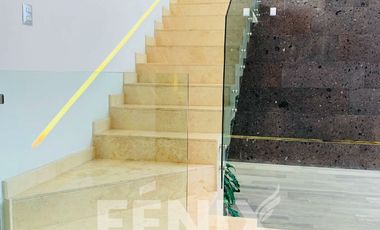 Se vende casa con 3 habitaciones en planta baja- Zona Monte Magno