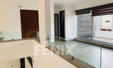 Se vende casa con 3 habitaciones en planta baja- Zona Monte Magno