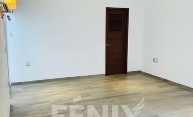 Se vende casa con 3 habitaciones en planta baja- Zona Monte Magno