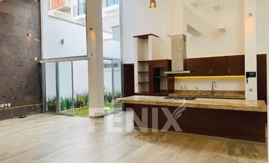 Se vende casa con 3 habitaciones en planta baja- Zona Monte Magno