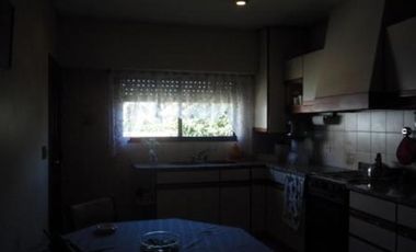 DOS DEPARTAMENTOS EN BLOCK EN PARQUE JOHNSTON. EXCELENTES JUNTOS COMO UNA SOLA VIVIENDA O SEPARADOS.