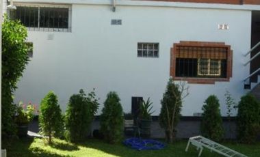 DOS DEPARTAMENTOS EN BLOCK EN PARQUE JOHNSTON. EXCELENTES JUNTOS COMO UNA SOLA VIVIENDA O SEPARADOS.
