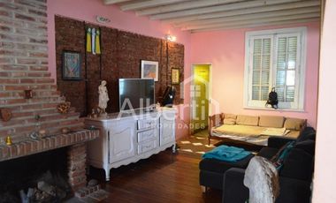 Chalet a metros del Boulevard Vignes